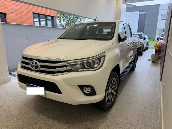 TOYOTA HILUX 2.8 SRX 4X4 CD 16V DIESEL 4P AUTOMÁTICO